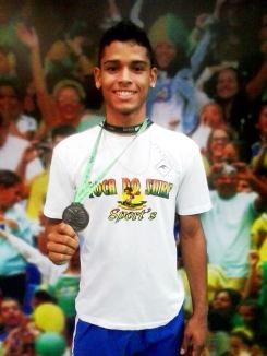 539734_601256956576329_413310628_n