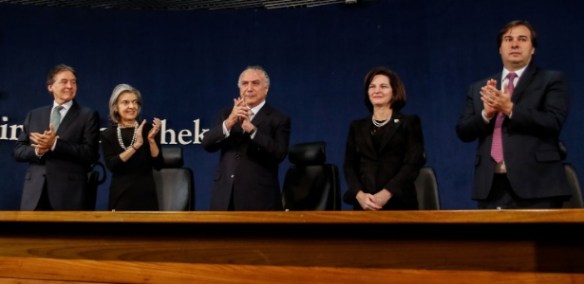 18set2017---o-presidente-do-senado-eunicio-oliveira-pmdb-ce-a-presidente-do-stf-carmen-lucia-o-presidente-michel-temer-raquel-dodge-e-o-presidente-da-camara-rodrigo-maia-dem-rj-durante-p