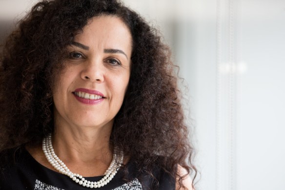 32671222575_b9d1bf94ed_b