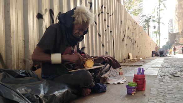 julio-barbosa-64-morador-de-rua-proximo-ao-vale-do-anhangabau-em-sao-paulo-1584141927558_v2_1920x1080