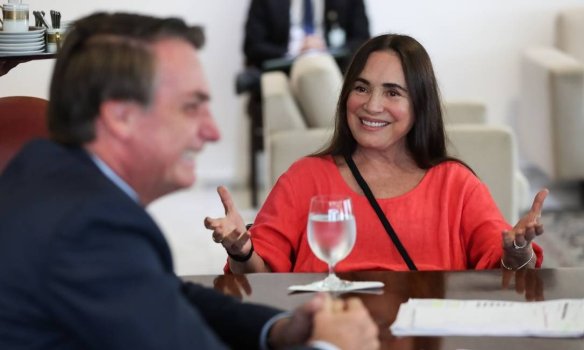 xregina-duarte-bolsonaro.jpg.pagespeed.ic.rsky6VbwTm